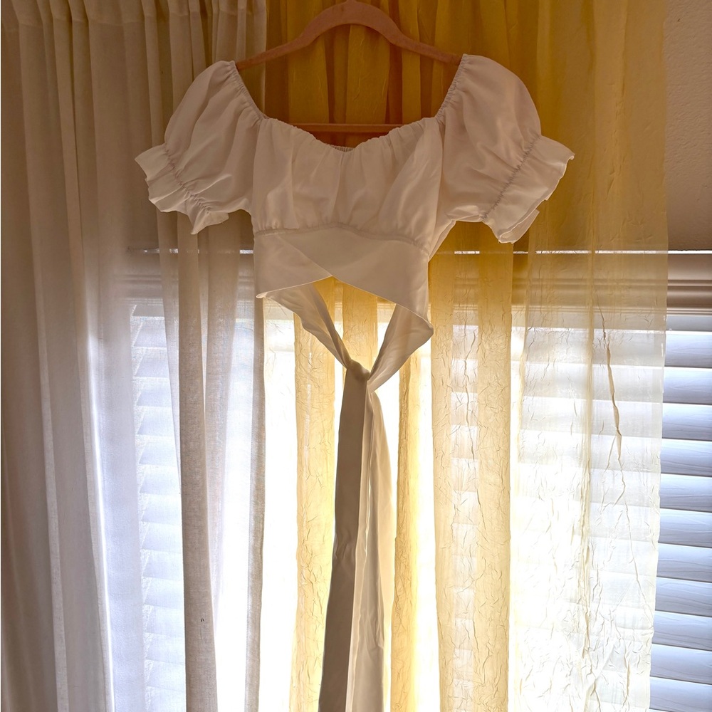 Elegant White Puff Sleeve Top